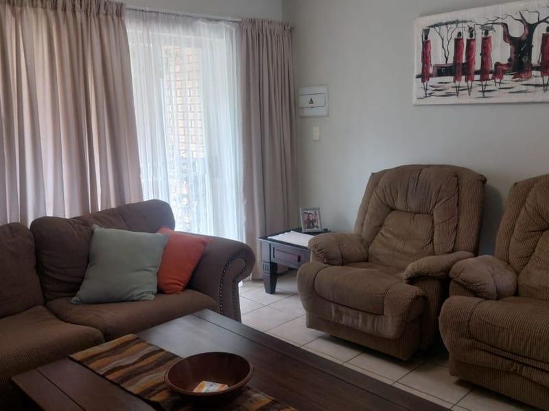 Downstairs unit - Photo 4