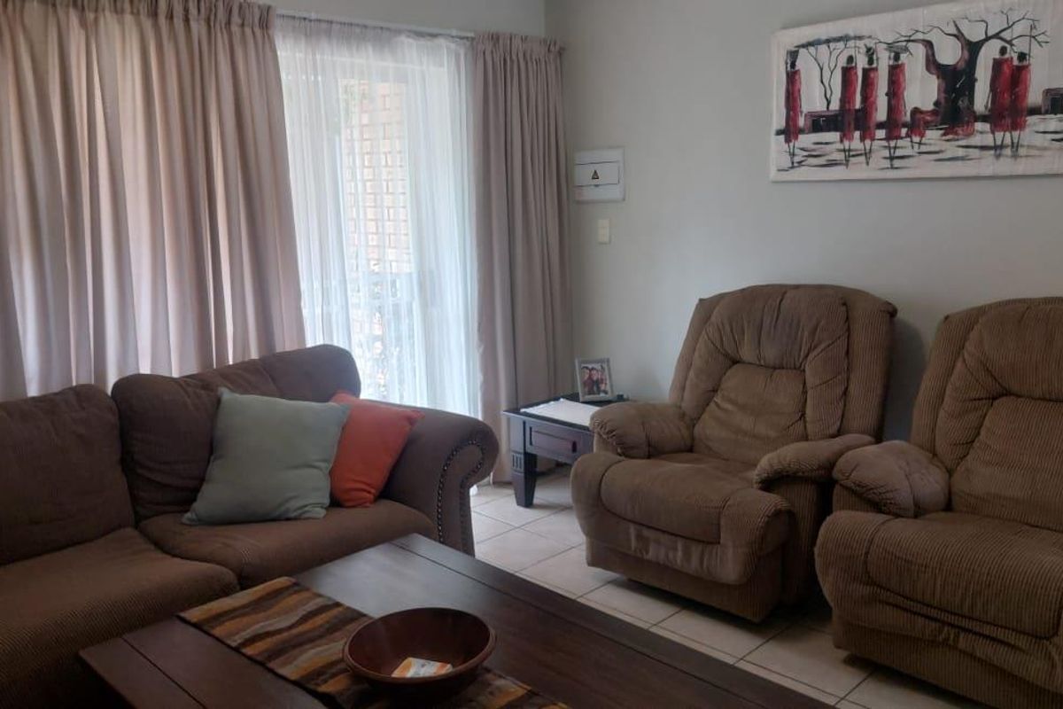 Downstairs unit - Photo 4