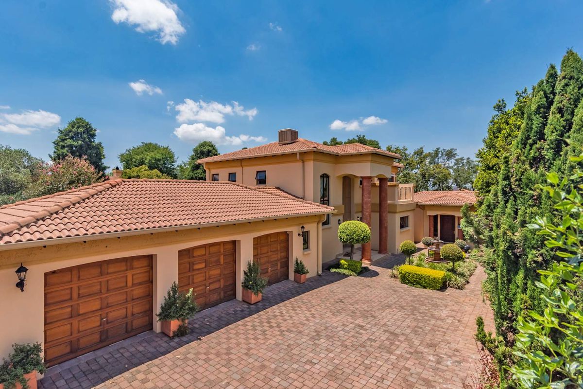 Distinguished Estate living! Only 6 houses in the Estate - Photo 2