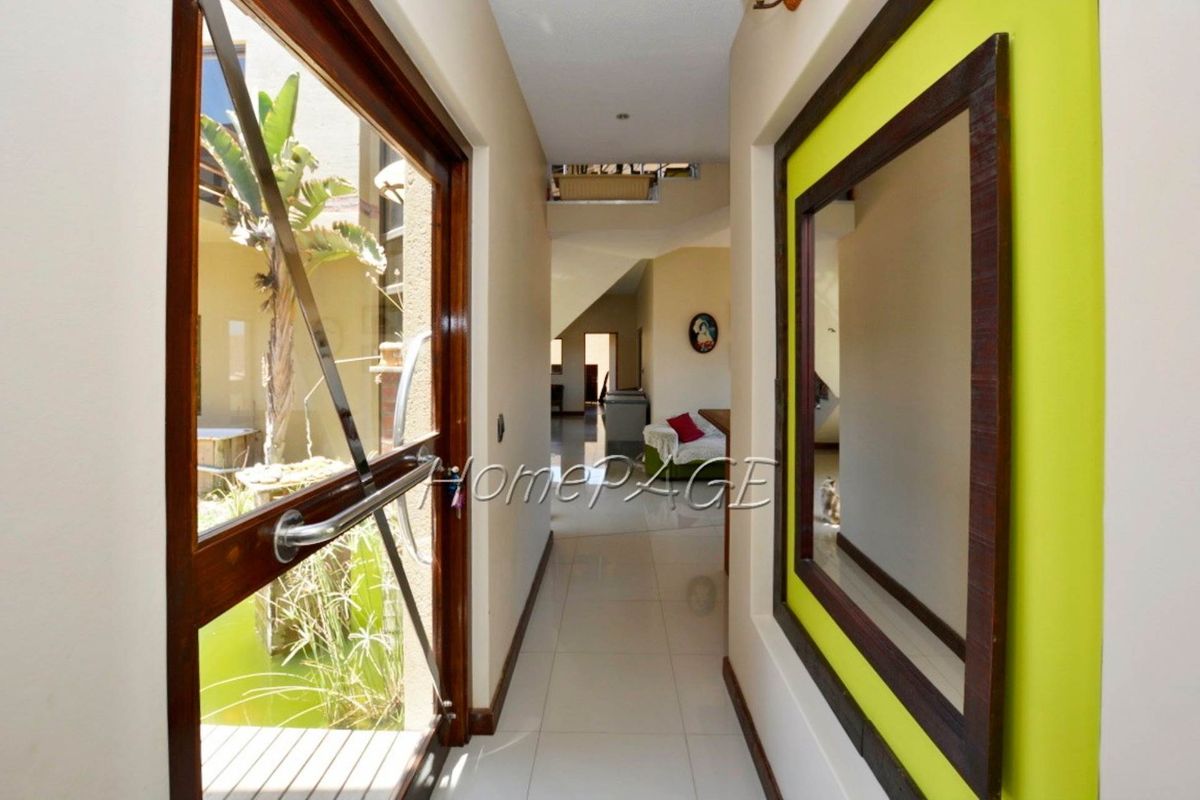 Vogelstrand, Swakopmund:  Large, Comfortable, Upmarket 5 Bedr Home is for Sale - Photo 3