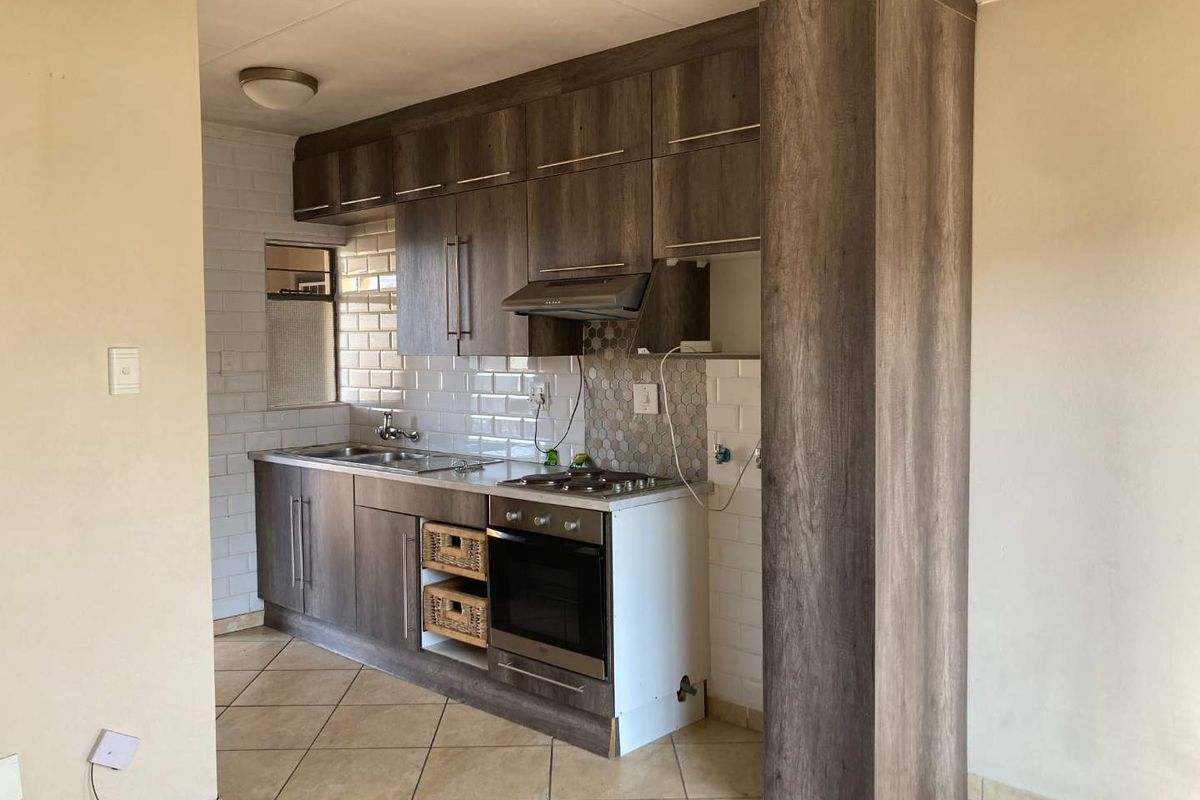 2 Bedroom Apartment for Sale - Photo 2