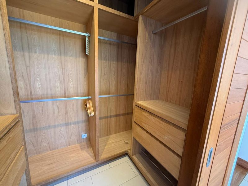 Beachfront Luxury Living with Panoramic Ocean Views - Photo 8