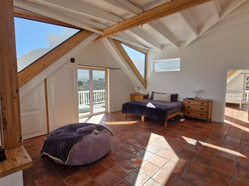 Mountainside Home with Pool & Sauna in Noordhoek - Photo 5