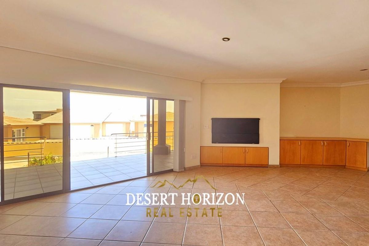 Swakopmund , Vogelstrand | Stunning Coastal Property with Breathtaking Sea Views - Photo 4