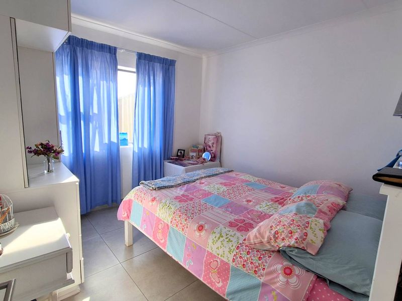 Charming 3 Bedroom Townhouse with Scenic Views for Sale Opposite Mossel Bay Golf Estate - Photo 8