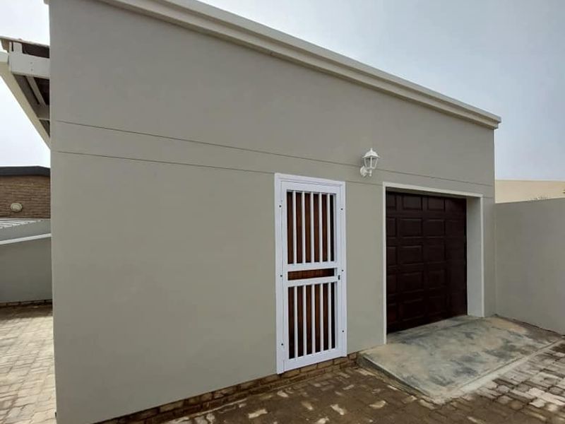 For Sale: Exquisite Home in Hentiesbaai's South Dune - Photo 9