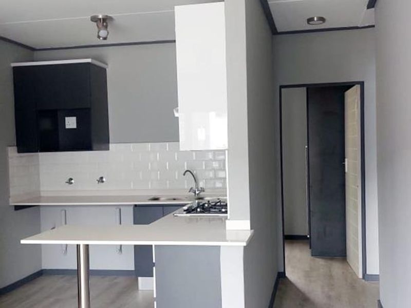 Modern 3 bedroom to let - Photo 9