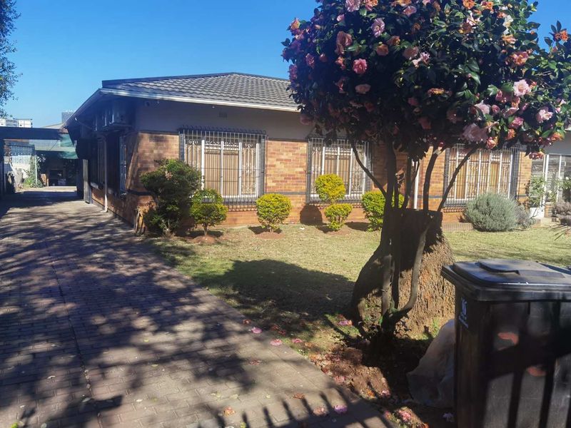 Investment property for sale in kempton park - Photo 3