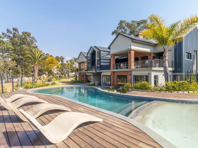 Beautifully Designed.  Perfectly Located - Photo 1