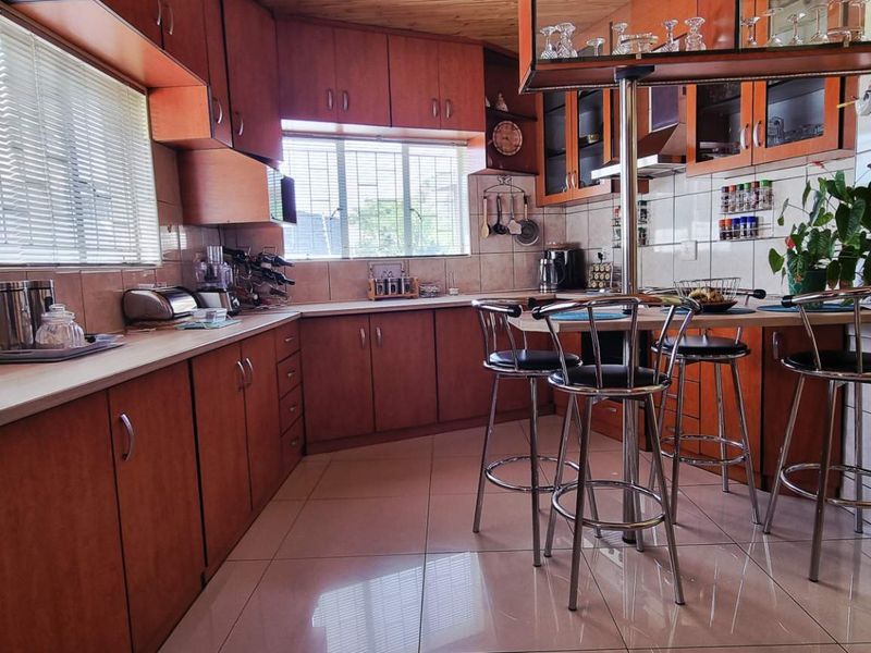 Kleine Kuppe 4 bedroom House for Sale - Photo 3