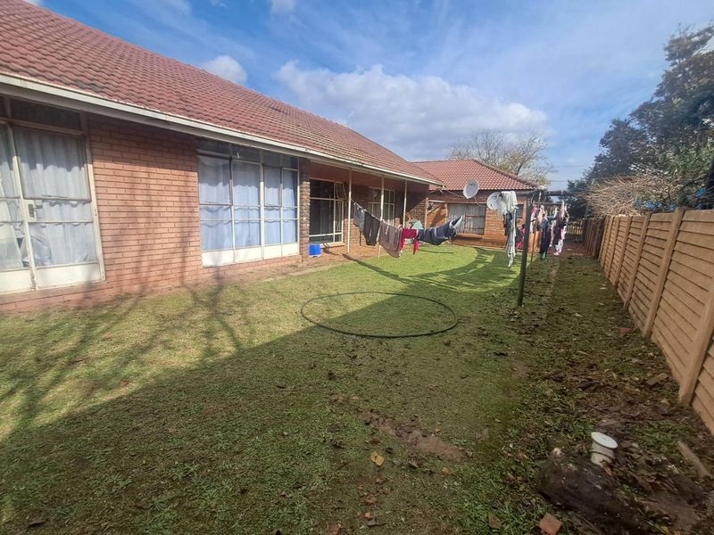 Multi Letting Property In Clayville Ext 01 - Photo 6