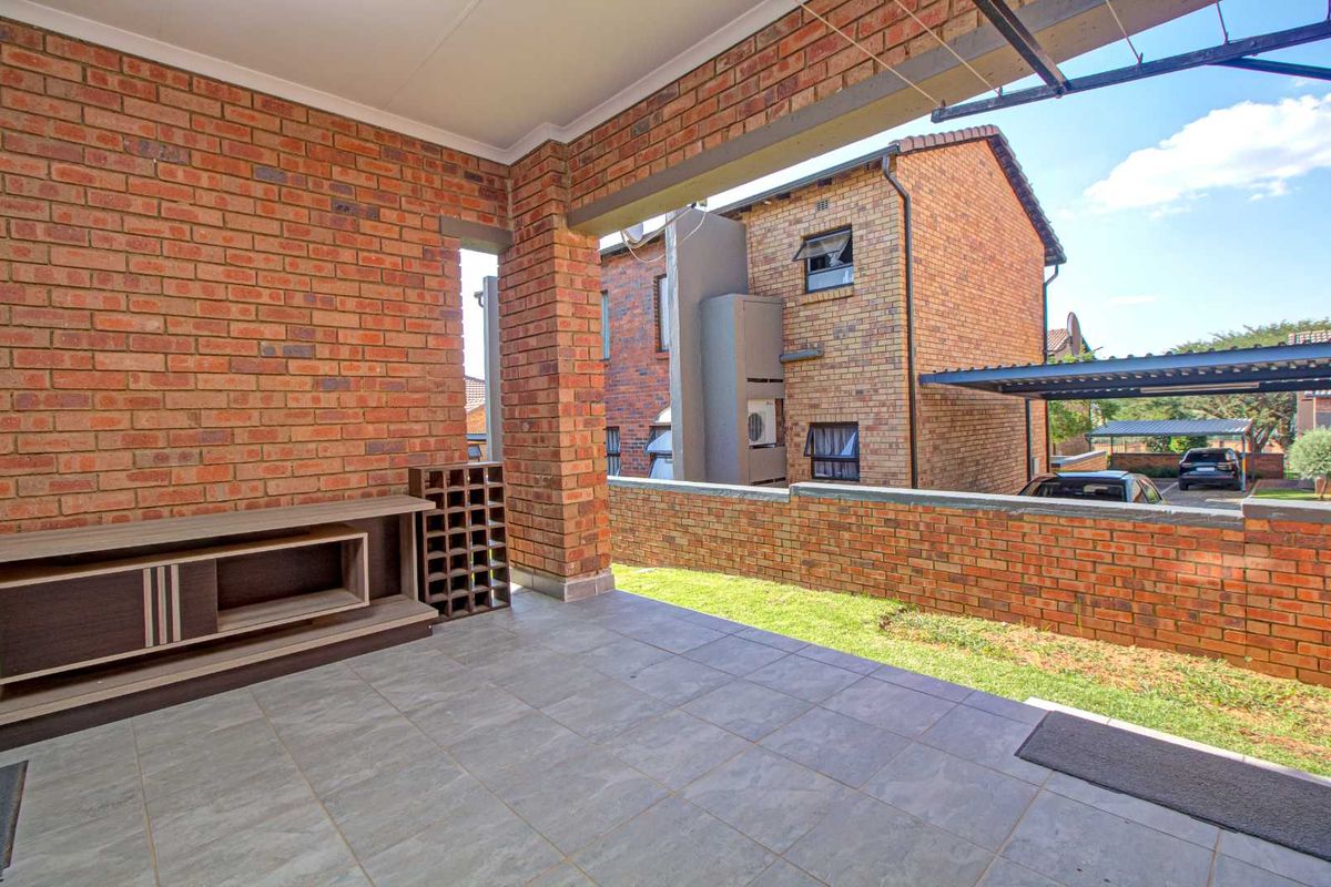 Move-In Ready, No Upgrades Needed - Photo 2