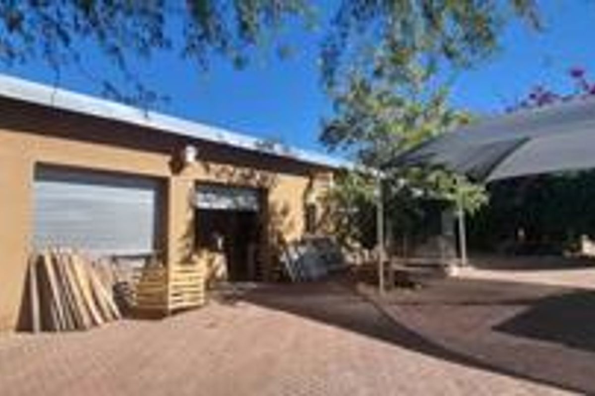 Eros Park Oasis Home - Photo 3