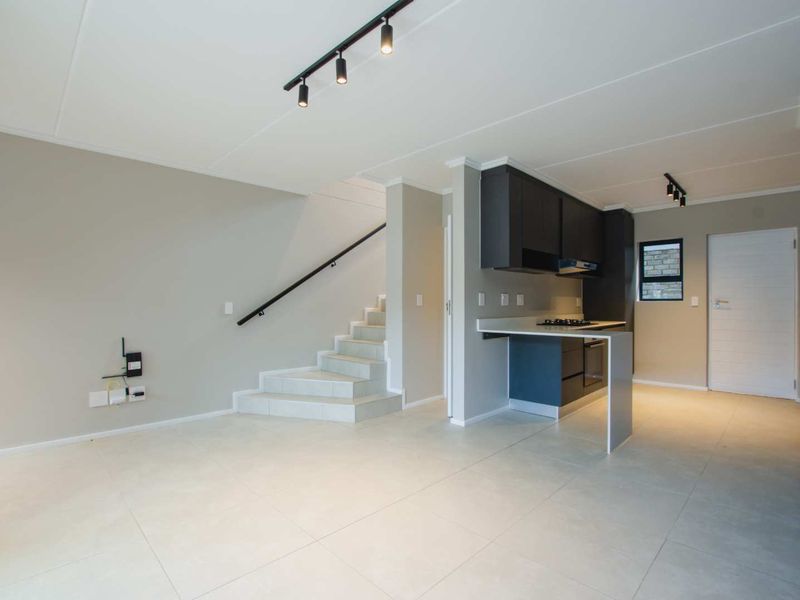 Move In, Live Smart - With Backup Water & Electricity! - Photo 1
