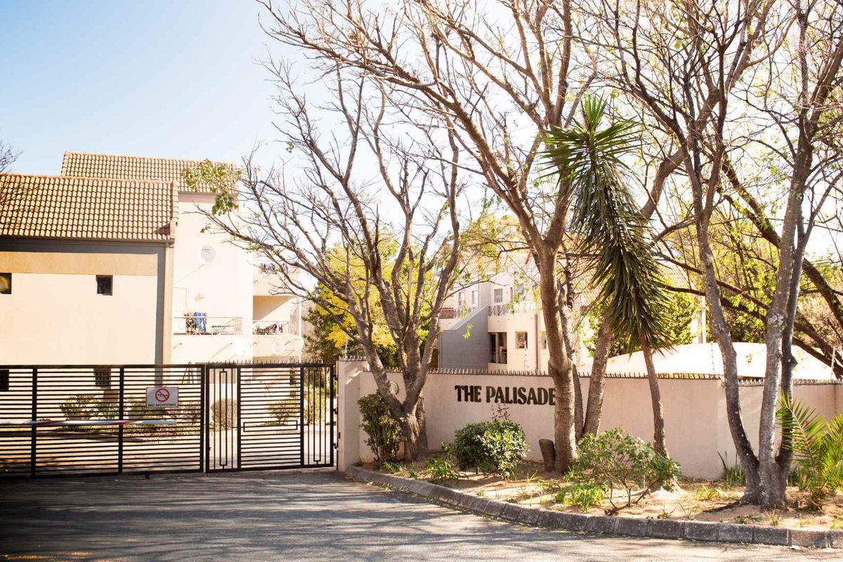 Ground floor Unit - Photo 2