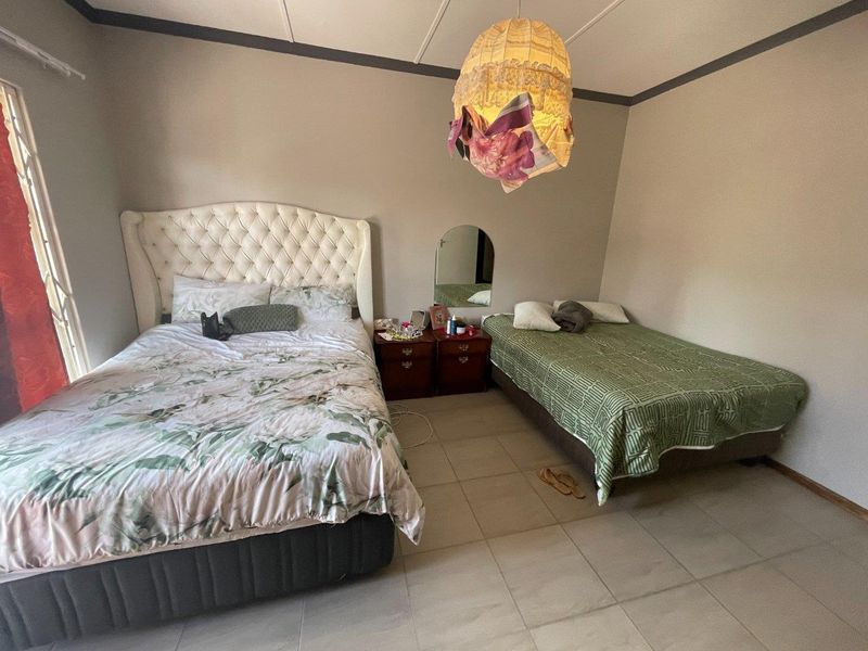 Freestanding home with Flat in Eros. - Photo 10