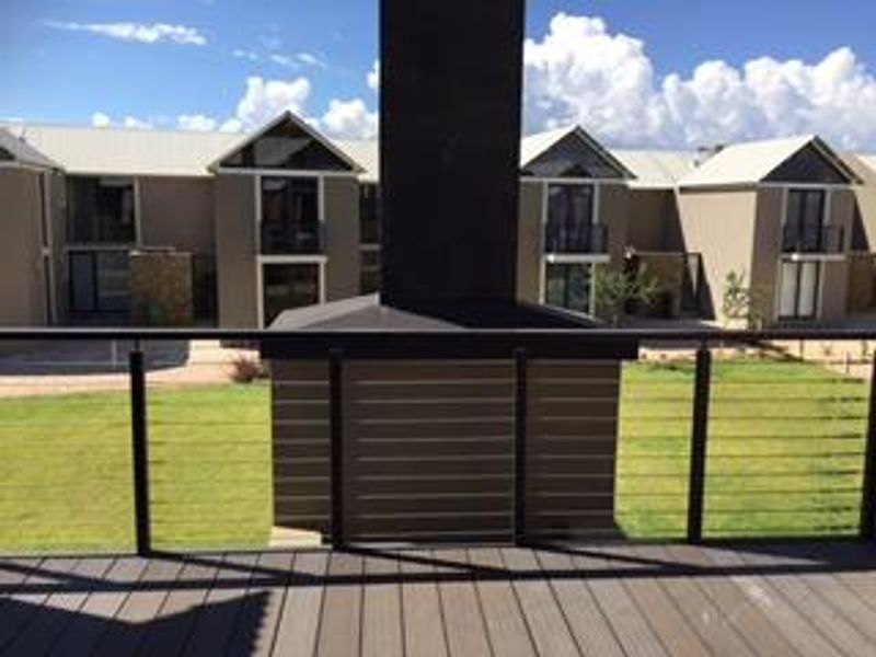 3 Bedroom Townhouse - Photo 3