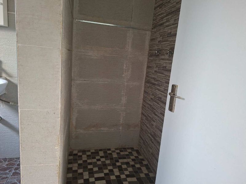 3 Bedroom house for Sale in Malvern , Queensburgh - Photo 10