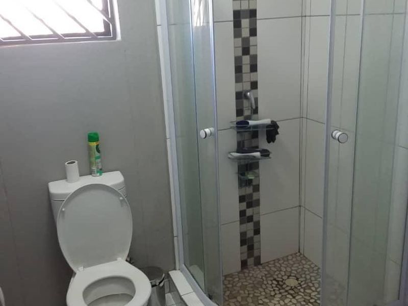 Flat for sales in Soweto- Katutura - Photo 5