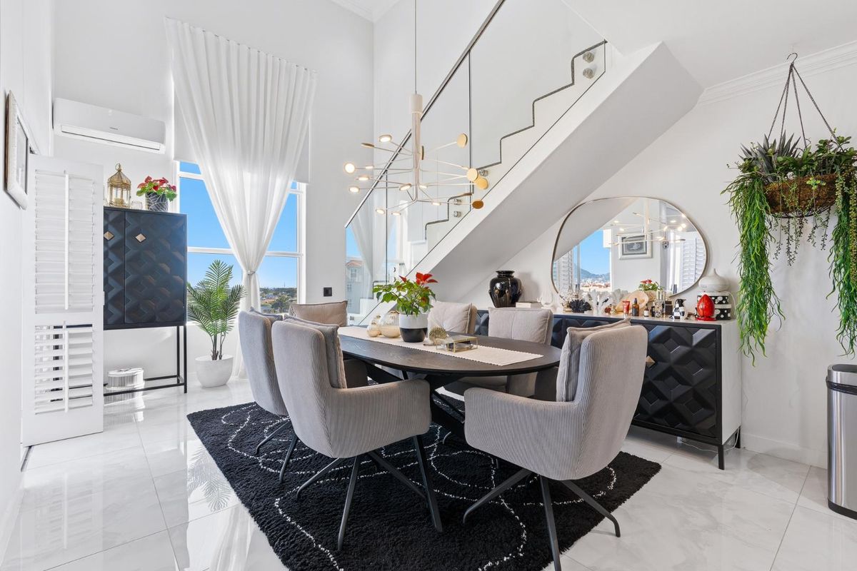 Newly renovated penthouse is a dream home - Photo 5