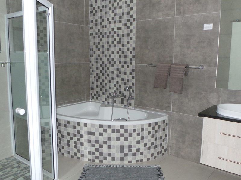 The GUEST HOUSE life - Photo 10