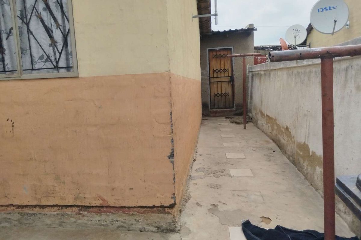 property for sale in Olievenhoutbosch for investors - Photo 4