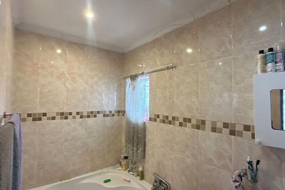 3 Bedroom House for Sale - Photo 3