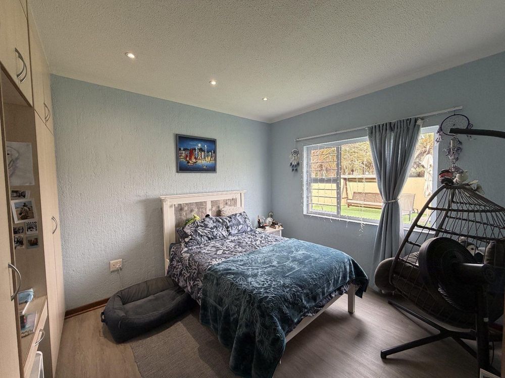 Third bedroom with BIC