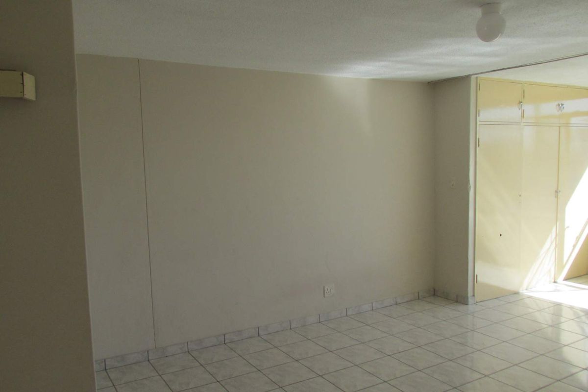 A BACHELOR FLAT TO RENT IN PRETORIA CENTRAL - Photo 4
