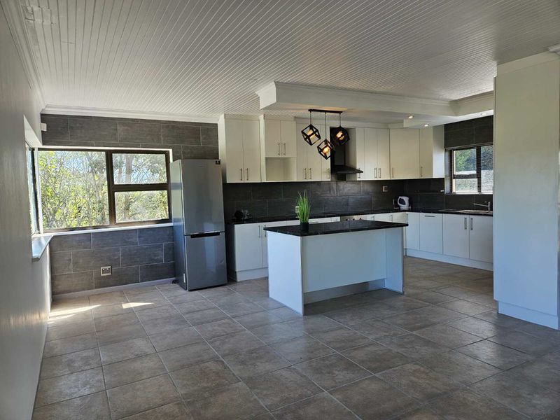 Modern 3 Bedroom home to let overlooking Sundays River - Photo 6