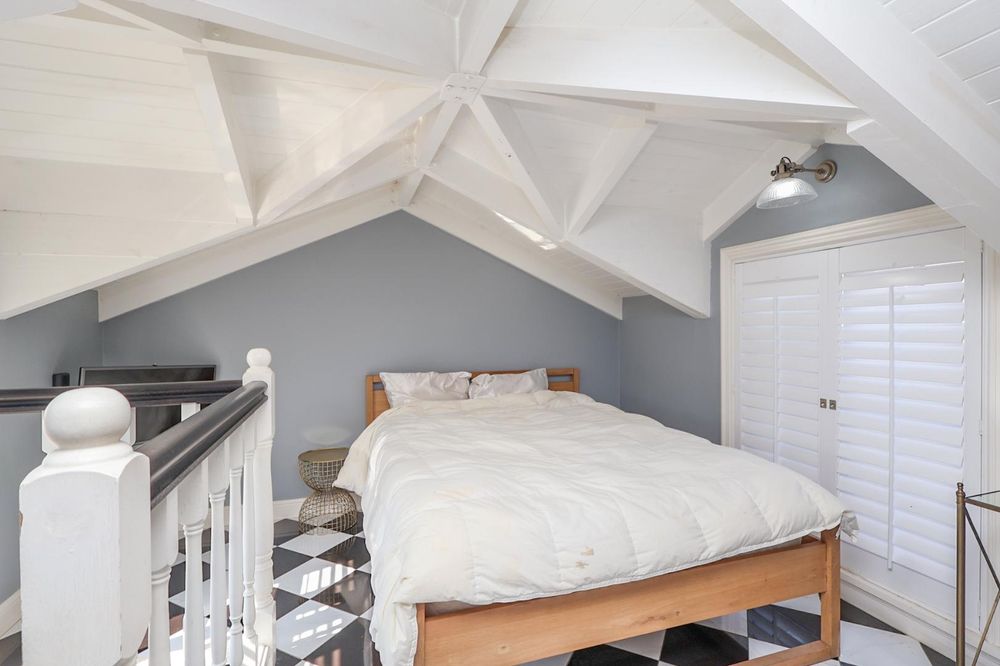 au pair bedroom top floor