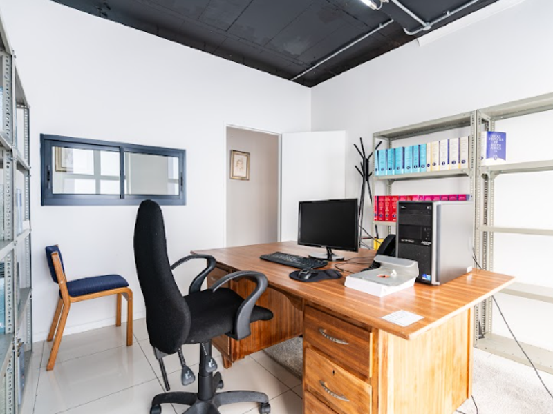 CBD PERIPHERY OFFICE TO LET - Photo 10