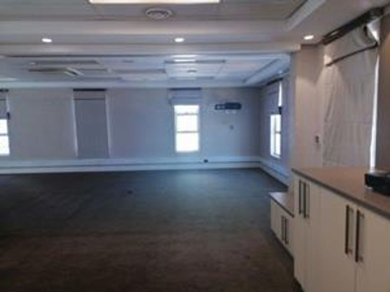 A - Grade Office - To Let - Photo 7