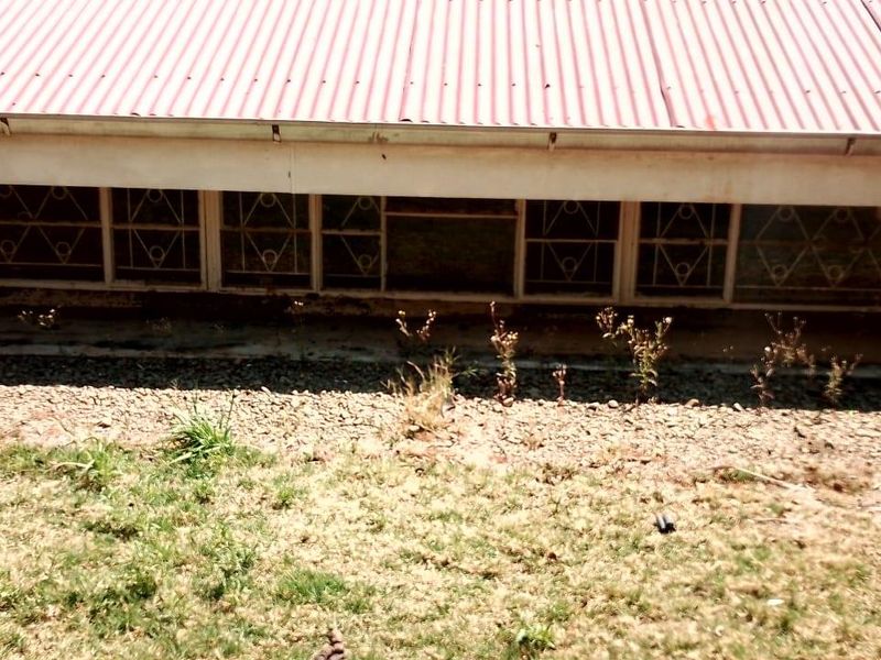 UNIQUE HOUSE.WITH POTENTIAL EXTRA INCOME. - Photo 5