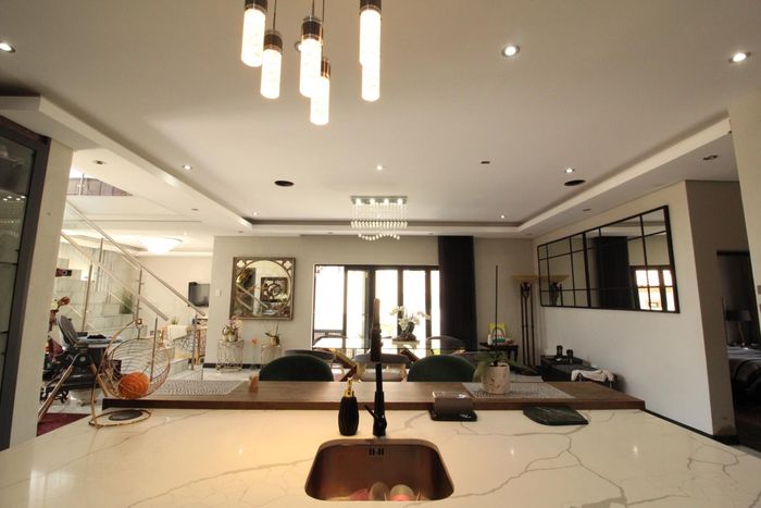 Property #2478440, House For Sale in Blue Valley Golf Estate