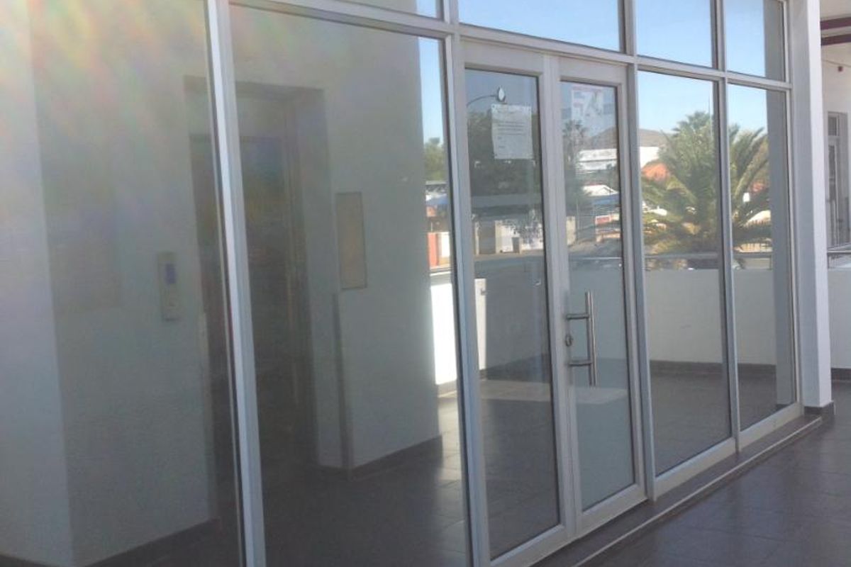 TO LET:  WINDHOEK WEST - WEST CARE MEDICAL CENTRE - Photo 5