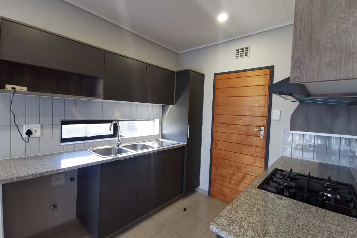 Modern 3-Bedroom Home for Rent in Leopard’s Rest Security Estate – Phase 3 - Photo 5
