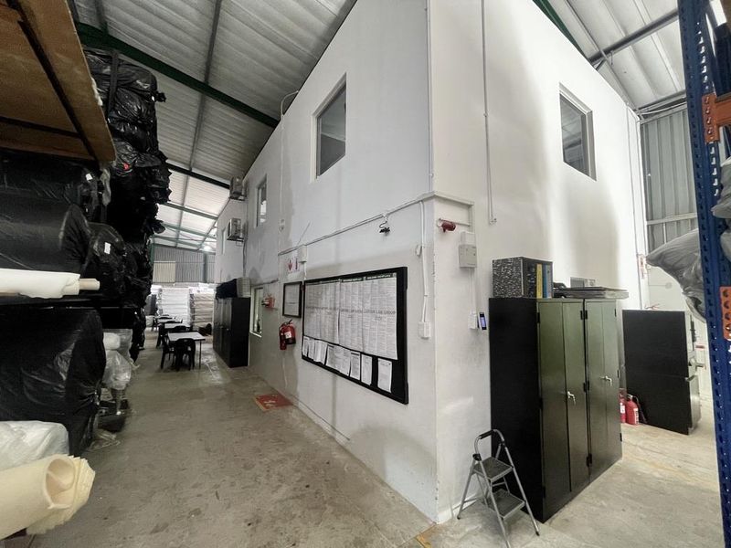 Hendra - Prime Large-Scale Warehouse To Let – Briardene Industrial Node - Photo 6