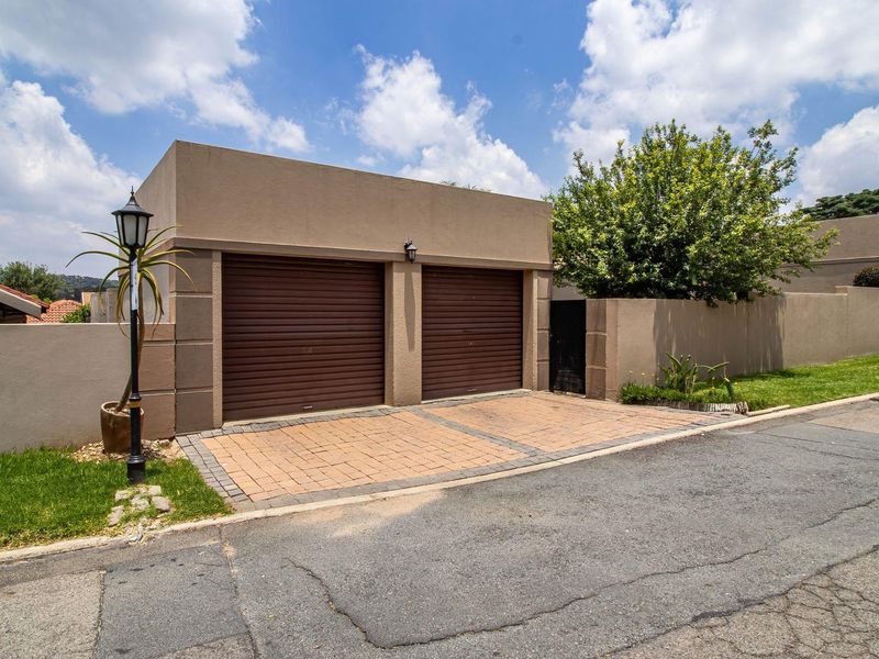 3 Bedroom, 2 Bathroom Home in Secure Complex - Photo 6