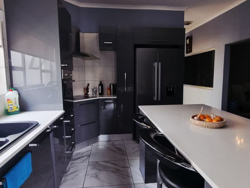EROS HOUSE BEAUTIFUL VIEW - Photo 9