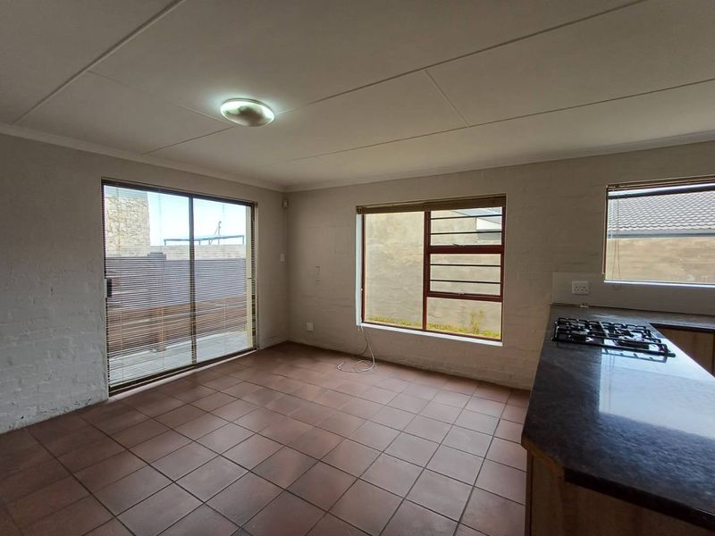 Charming Renovated Home with Income-Generating Flats - Photo 6