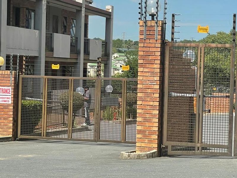 2 Bedroom apartment availble for sale - Photo 2