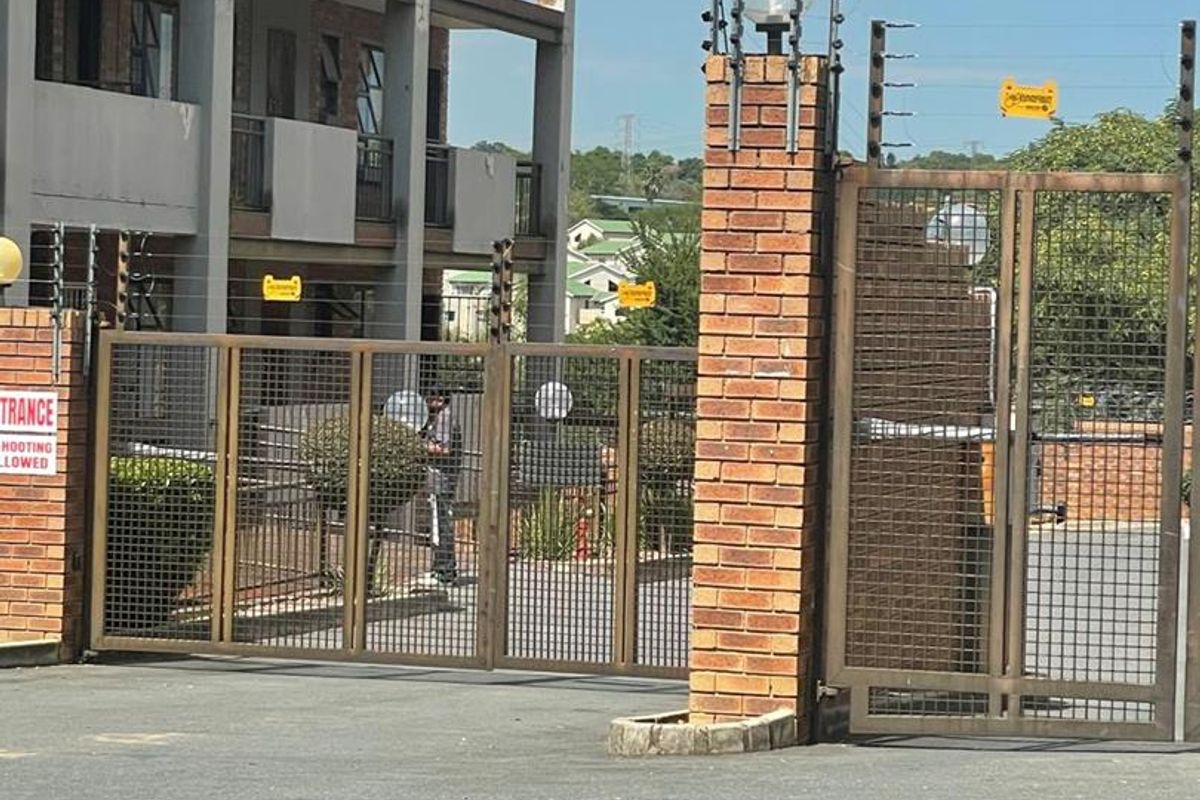 2 Bedroom apartment availble for sale - Photo 2