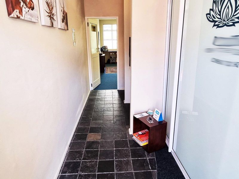 Ground Floor Office in Excellent Condition - Photo 5