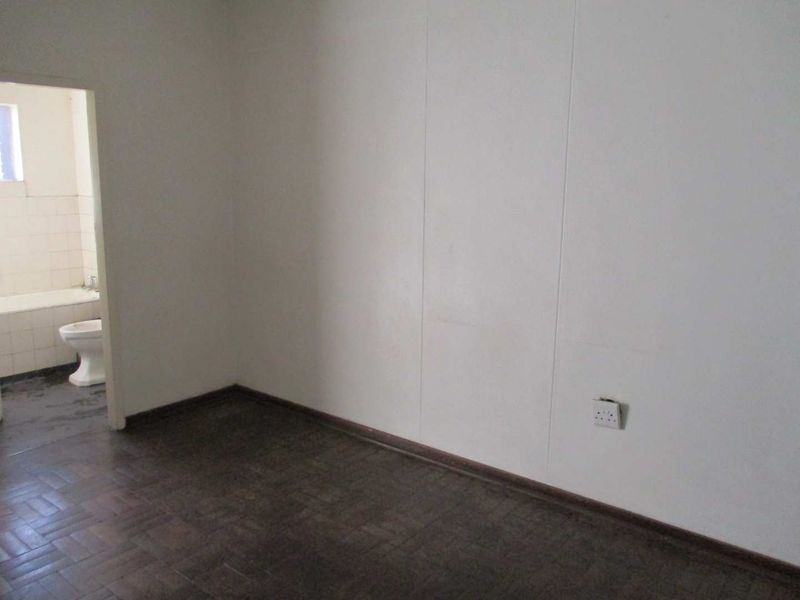 BACHELOR FLAT TO RENT IN PRETORIA CENTRAL - Photo 6