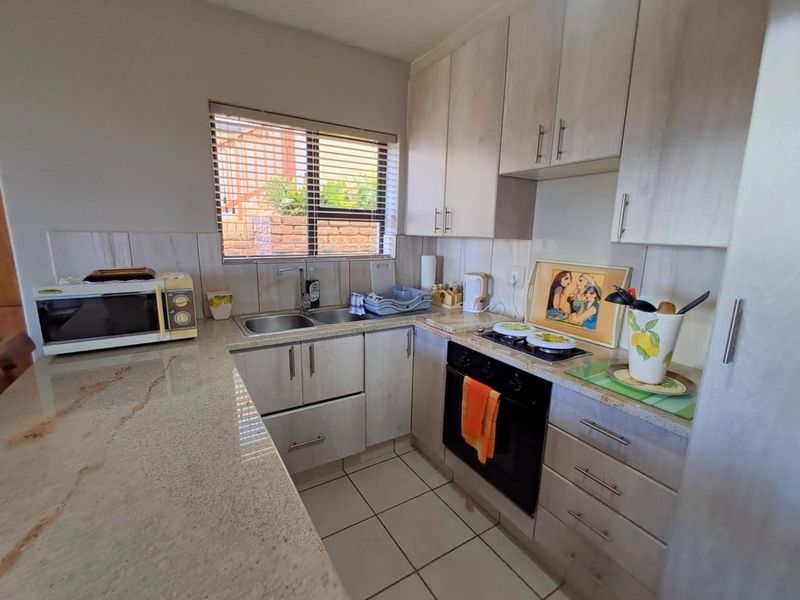 One Bedroom Apartment - Fully furnished, no PETS, no CHILDREN, IDEAL FOR ONE PERSON - Photo 6