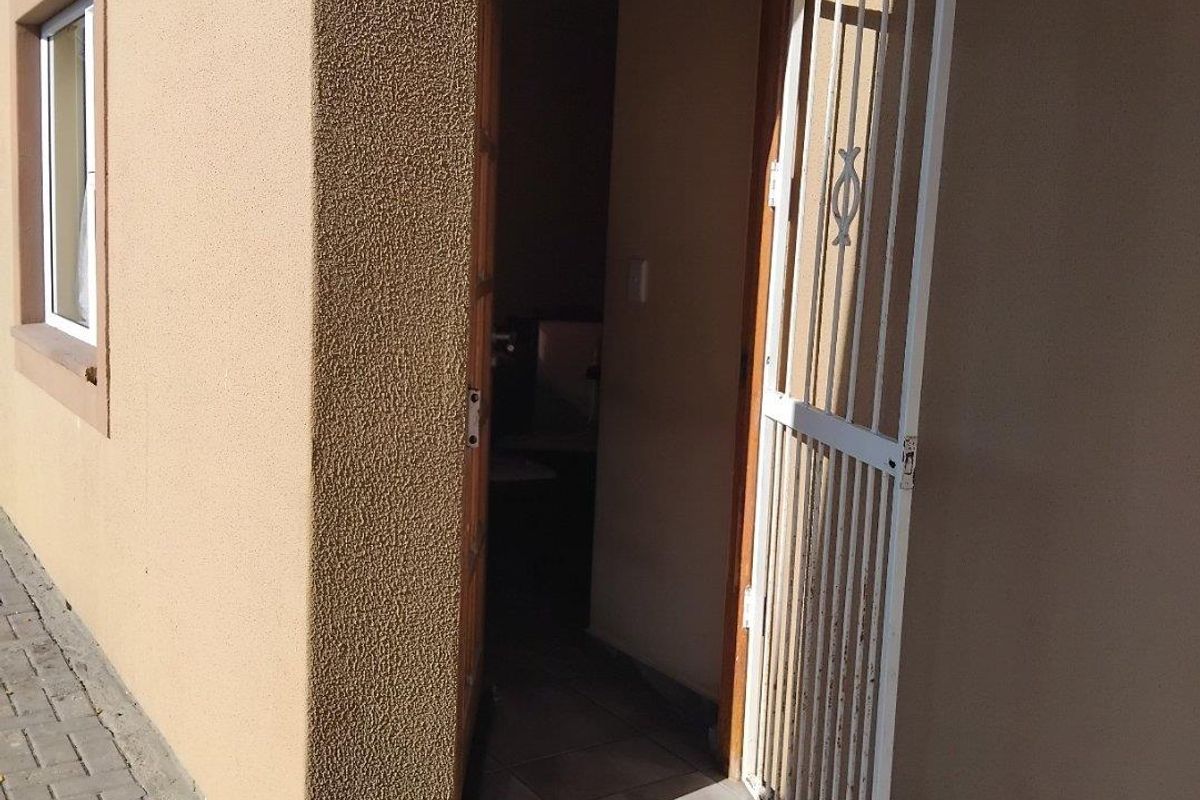 ACT NOW -  UNIT FOR SALE 🔥🔥🔥 - Photo 4