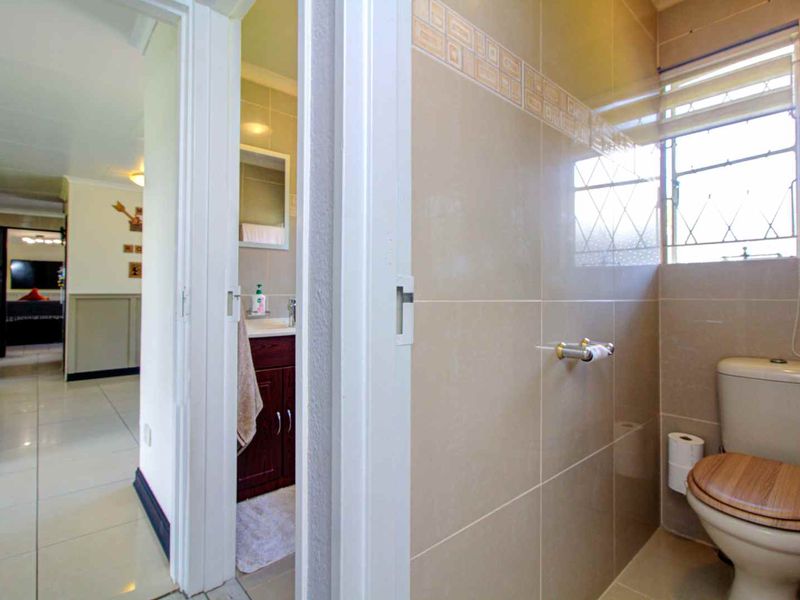 Perfect Family Home: Space, Style, & Solar Savings! - Photo 9