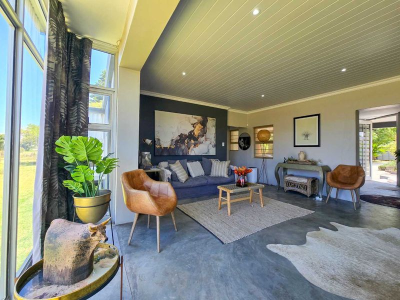 Stunning home with river view for sale in Stilbaai-Wes. - Photo 9