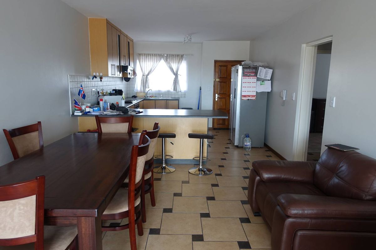 SPACIOUS APARTMENT WITH LARGE BALCONY - Photo 5